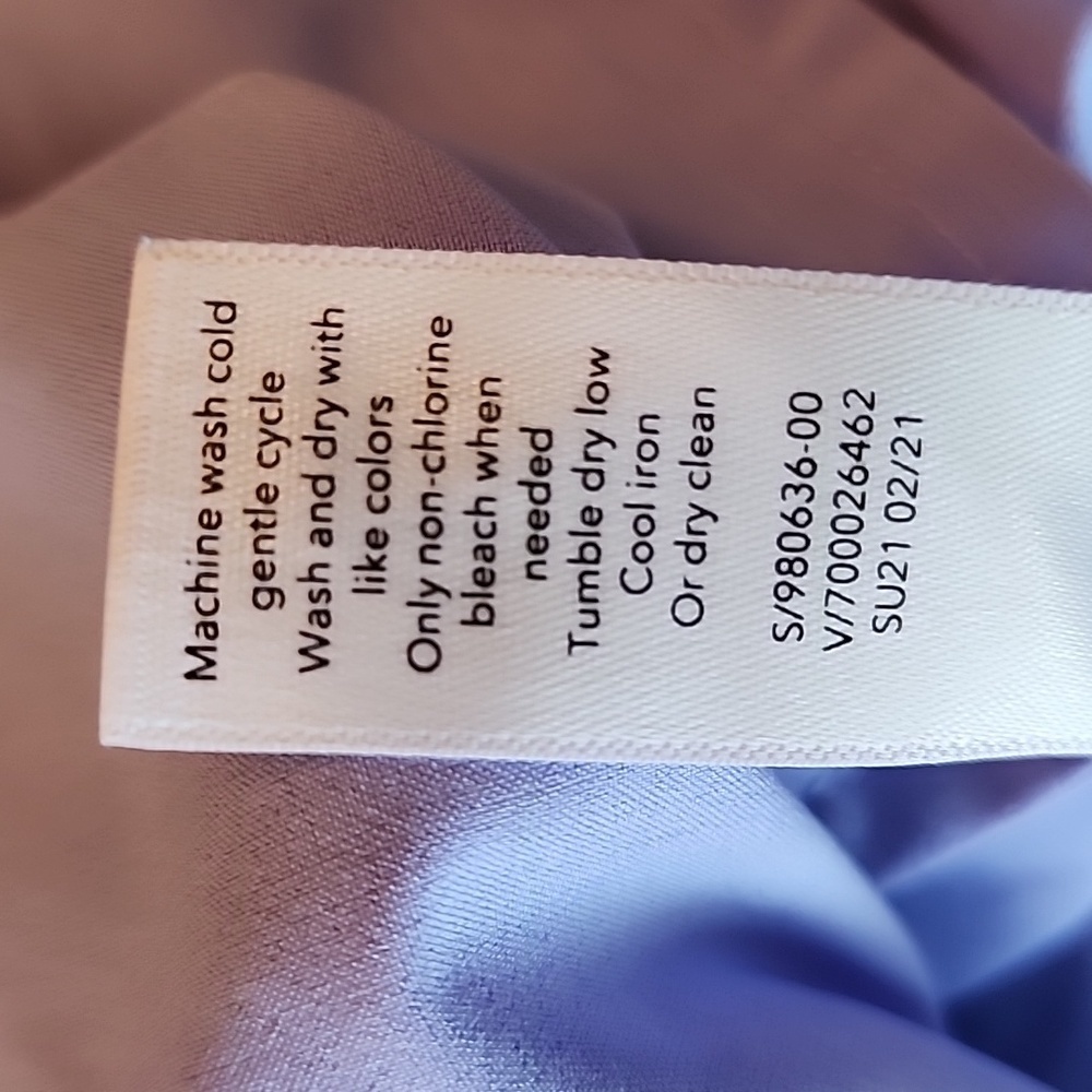 Athleta periwinkle Zephyr v-neck stretch short sleeve curved hem top S - Picture 12 of 13